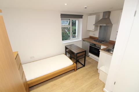 Studio to rent, Brookhill Road, Woolwich, SE18