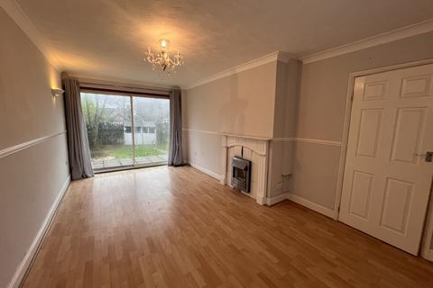 2 bedroom semi-detached house to rent, Salesbury Drive, Billericay, CM11