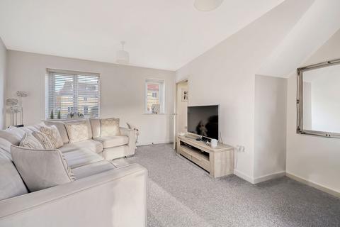 2 bedroom end of terrace house for sale, School Avenue, Basildon SS15