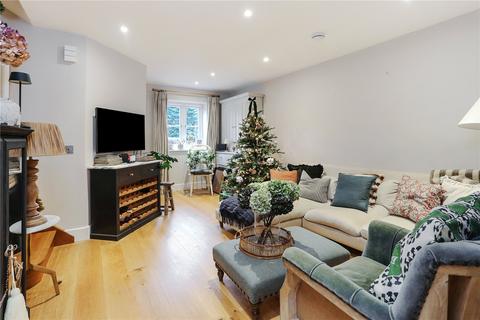 3 bedroom end of terrace house for sale, Tilford Street, Tilford, Farnham, Surrey, GU10