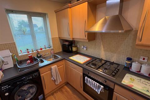 3 bedroom townhouse for sale, Fewston Avenue, Bradford