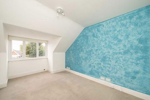 3 bedroom flat to rent, Madeley Road, London W5