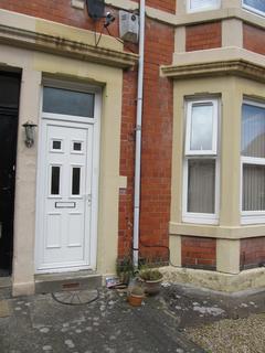 2 bedroom flat to rent, Glenthorn Road, Tyne and Wear NE2