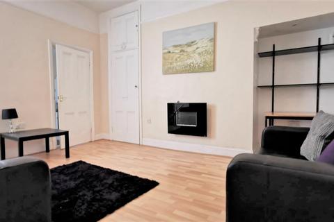 2 bedroom flat to rent, Glenthorn Road, Tyne and Wear NE2