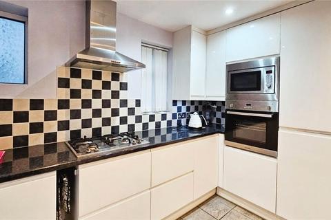 2 bedroom maisonette to rent, Park Road, Stanwell, Staines-upon-Thames, Surrey, TW19