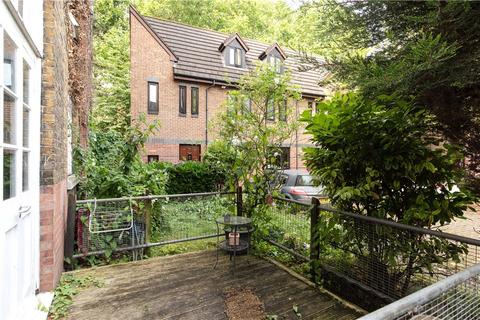 1 bedroom duplex for sale, Pages Walk, London