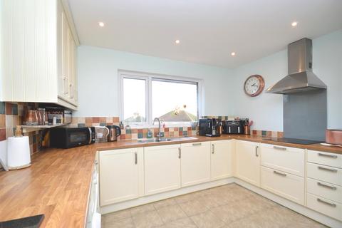 3 bedroom detached bungalow for sale, Alvington Close, Newport