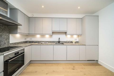 2 bedroom flat for sale, Kingsbridge Avenue, London W3