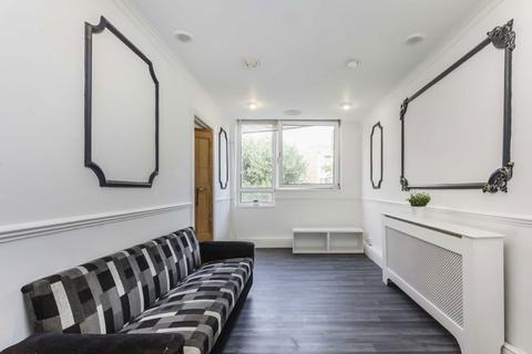 1 bedroom flat to rent, Poplar High Street, London E14