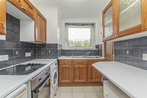 1 bedroom flat to rent, Poplar High Street, London E14