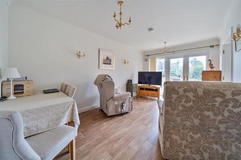 1 bedroom bungalow for sale, Fontwell Avenue, Eastergate, Chichester