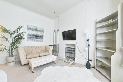 2 bedroom flat to rent, Edbrooke Road, Maida Vale, London, W9