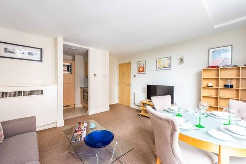 1 bedroom flat to rent, Consort Rise, Buckingham Palace Road, Pimlico, London, SW1W