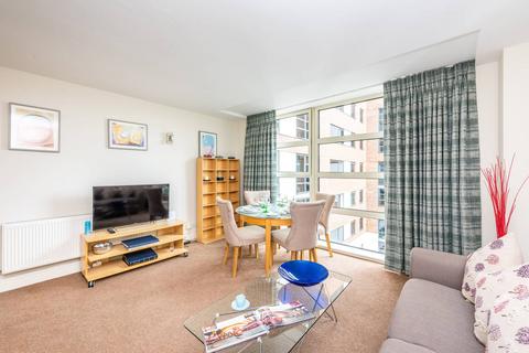 1 bedroom flat to rent, Consort Rise, Buckingham Palace Road, Pimlico, London, SW1W