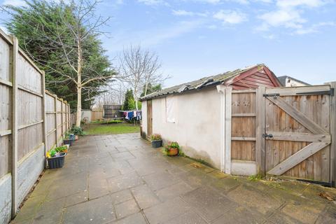 3 bedroom semi-detached house for sale, Wilfred Avenue, Essex RM13