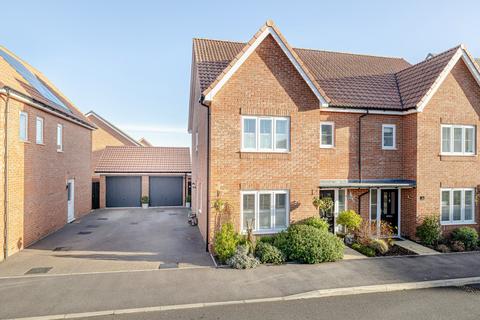 3 bedroom semi-detached house for sale, Searle Way, Bishop's Stortford, Hertfordshire, CM23