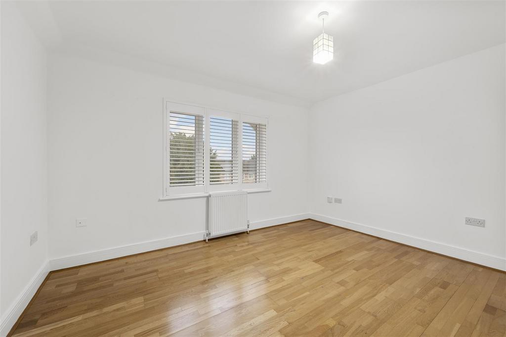 KINGSTON ROAD 122,9.jpg