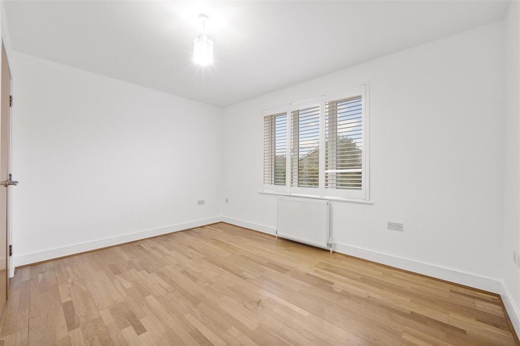 KINGSTON ROAD 122,5.jpg
