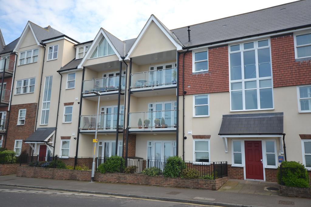 2 Bedroom, Modern Ground floor flat for rent