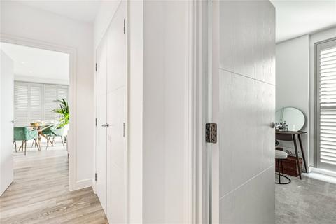 3 bedroom apartment for sale, Creek Lane, London, SW18