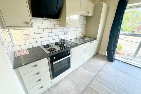 1 bedroom flat to rent, Millbrook Road East, Southampton SO15