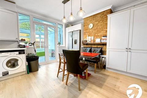 92 Boundary Road, Chatham, ME4 6UQ