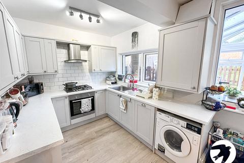 92 Boundary Road, Chatham, ME4 6UQ