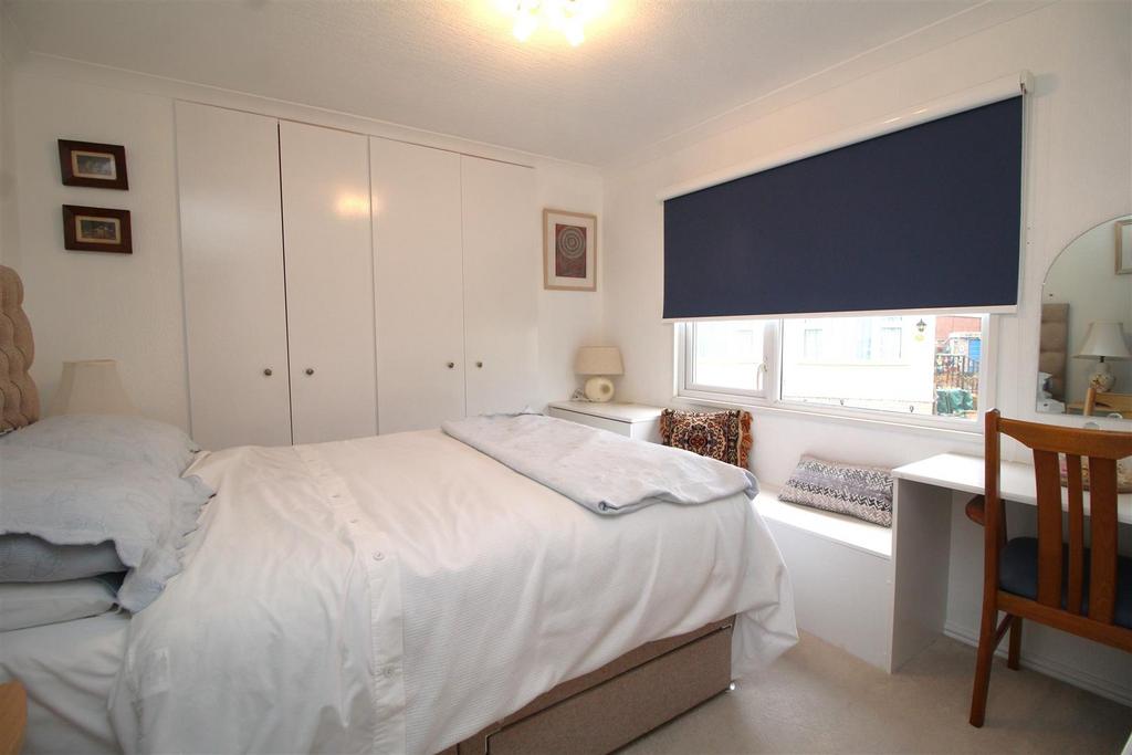 Bedroom 1 .JPG