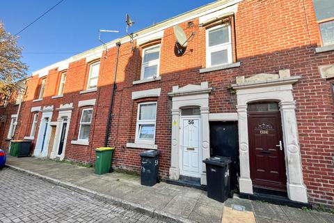 3 bedroom house to rent, 3-Bed Terraced House to Let on Dallas Street, Preston