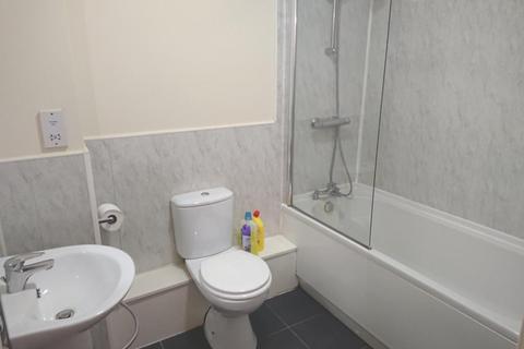 2 bedroom flat to rent, Marshes Fold, Parsonage Road, Walkden