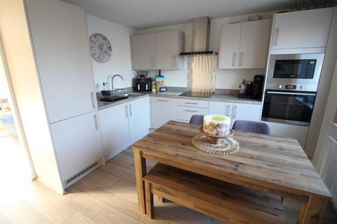 2 bedroom detached house for sale, Meadow drive, Leeds LS25