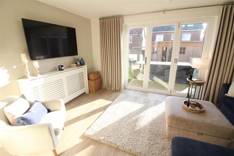 2 bedroom detached house for sale, Meadow drive, Leeds LS25