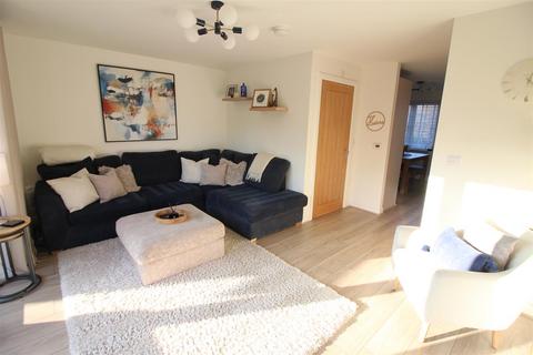 2 bedroom detached house for sale, Meadow drive, Leeds LS25