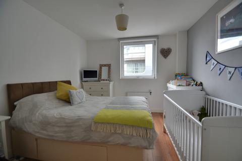 1 bedroom apartment for sale, at 44 Aquarelle House, 259 City Road, London EC1V