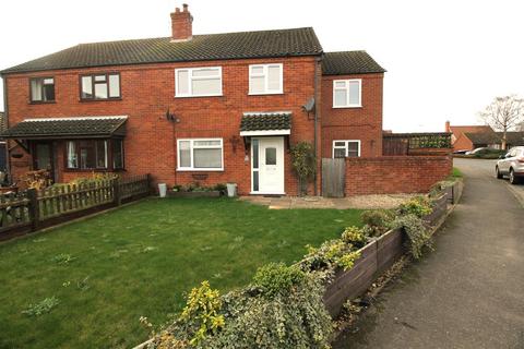 4 bedroom semi-detached house to rent, Orford