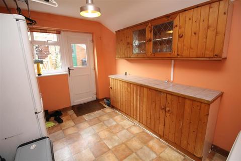 4 bedroom semi-detached house to rent, Orford