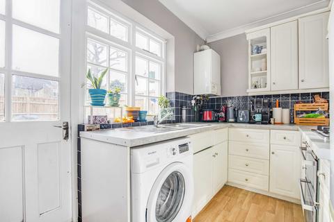 2 bedroom apartment to rent, Inglethorpe Street London SW6