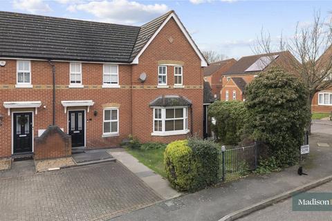 2 bedroom terraced house for sale, Karina Close, Chigwell IG7