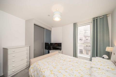 1 bedroom flat for sale, Avenue Road, London W3