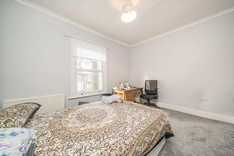 3 bedroom house to rent, Albert Road, Kingston Upon Thames KT1