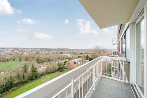 2 bedroom apartment to rent, Shepherds Hill London N6