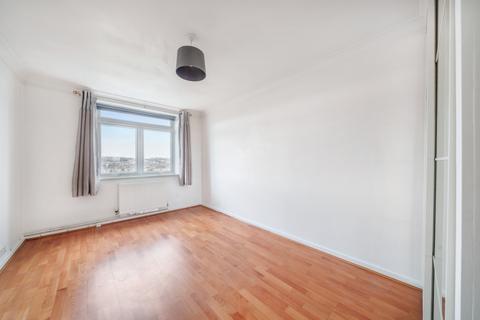 2 bedroom apartment to rent, Shepherds Hill London N6