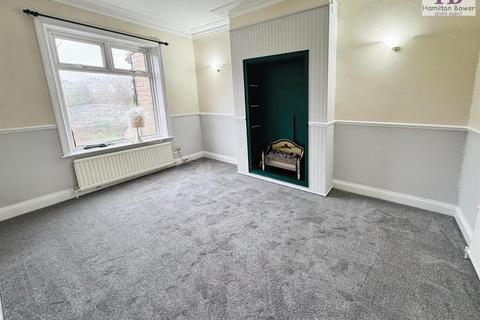 4 bedroom semi-detached house to rent, Bingley Road, Bradford BD9