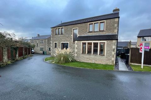 4 bedroom detached house for sale, Elm Gardens, Skelmanthorpe