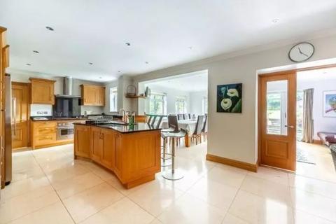 6 bedroom detached house for sale, South View Road, Pinner Hill, HA5