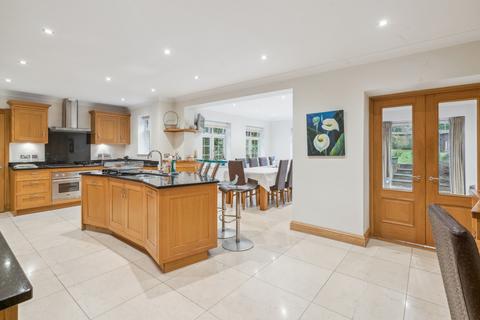 6 bedroom detached house for sale, South View Road, Pinner Hill, HA5