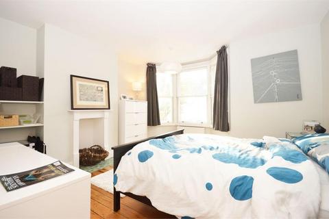 3 bedroom terraced house to rent, Evelyn Gardens, Kew, Richmond