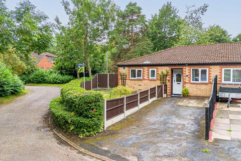 2 bedroom semi-detached bungalow for sale, Nightingale Close, Birchwood, WA3