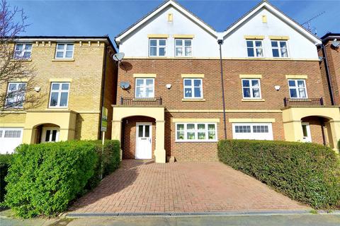 5 bedroom detached house to rent, Heacham Avenue, Ickenham, UB10