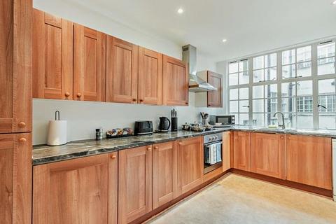 5 bedroom end of terrace house to rent, Park Road, Strathmore Court, London